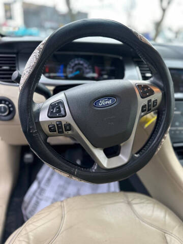 2013 Ford Taurus SEL