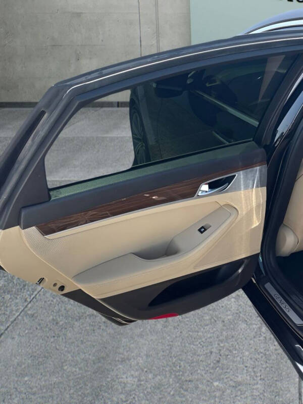 2018 Genesis G80