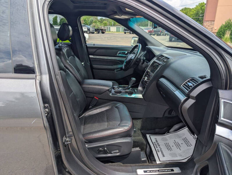 2017 Ford Explorer Sport