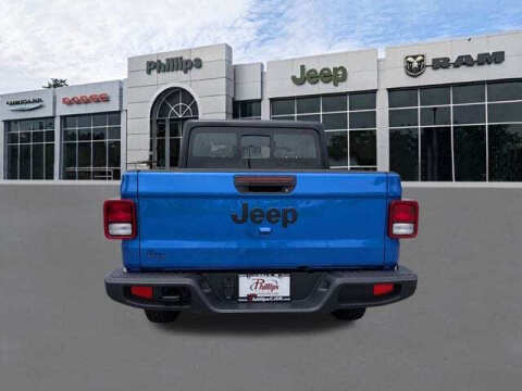 2026 Jeep Gladiator Sport