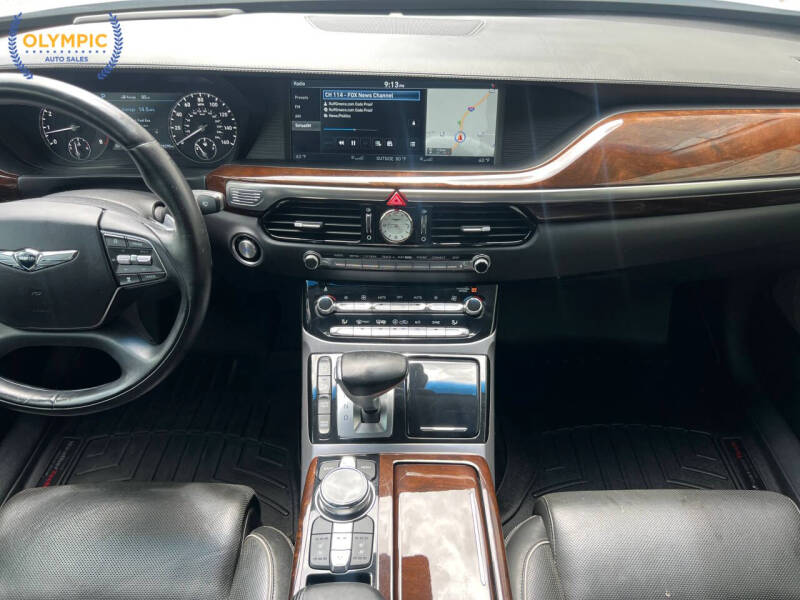 2018 Genesis G90