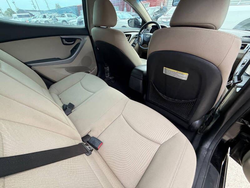 2014 Hyundai Elantra SE