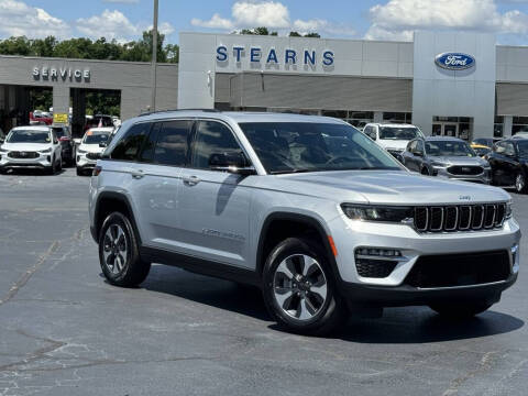 2022 Jeep Grand Cherokee for sale at Stearns Ford in Burlington NC