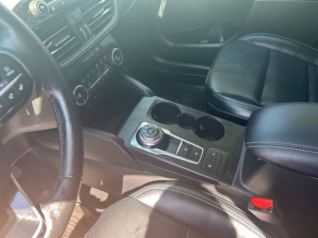 2021 Ford Escape SEL