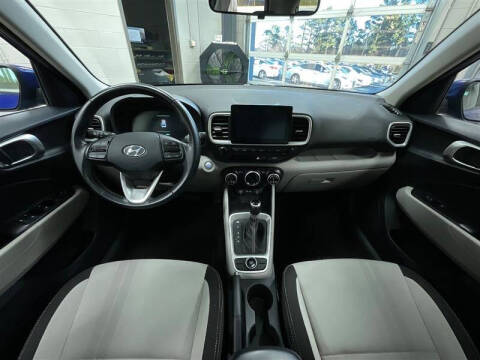 2024 Hyundai Venue SEL