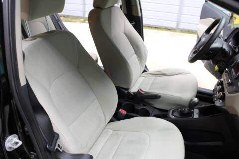 2013 Kia Rio 5-Door LX