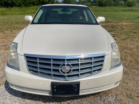 2011 Cadillac DTS Luxury Collection