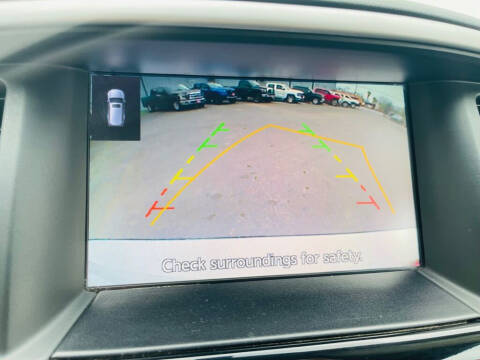 2017 Nissan Pathfinder SV