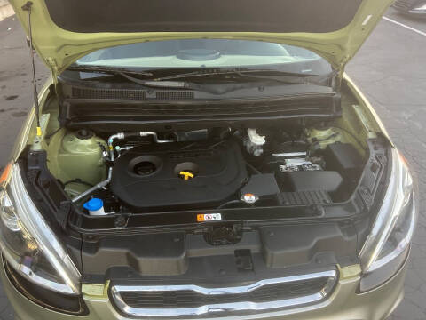 2012 Kia Soul +