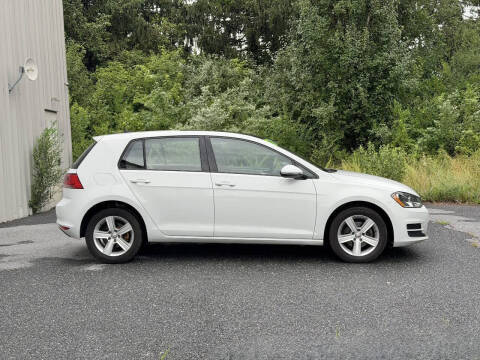 2017 Volkswagen Golf TSI Wolfsburg Edition