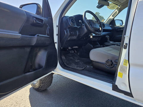 2022 Toyota Tacoma SR