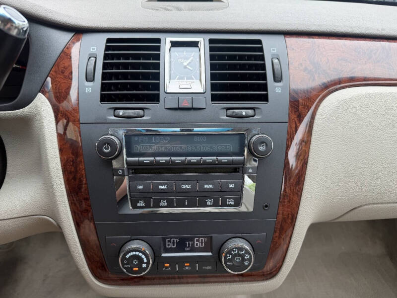 2006 Cadillac DTS Luxury III
