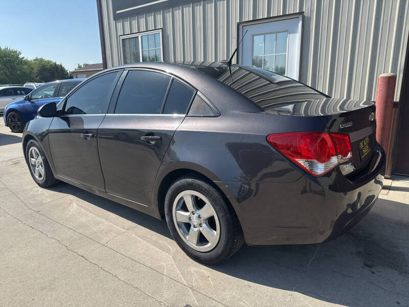 Used 2014 Chevrolet Cruze 1LT with VIN 1G1PC5SB1E7356532 for sale in Dakota City, NE