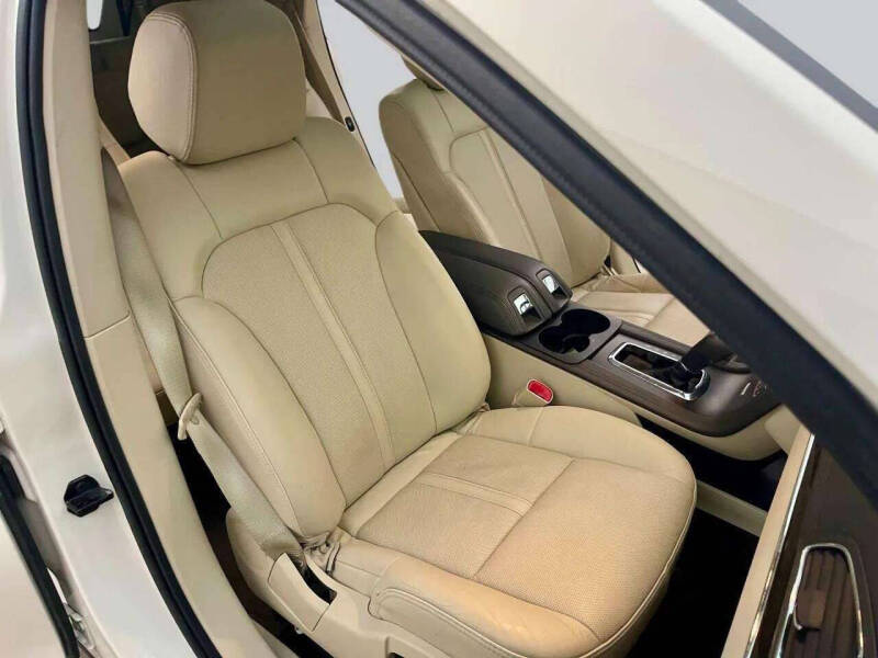 2013 Lincoln MKT EcoBoost