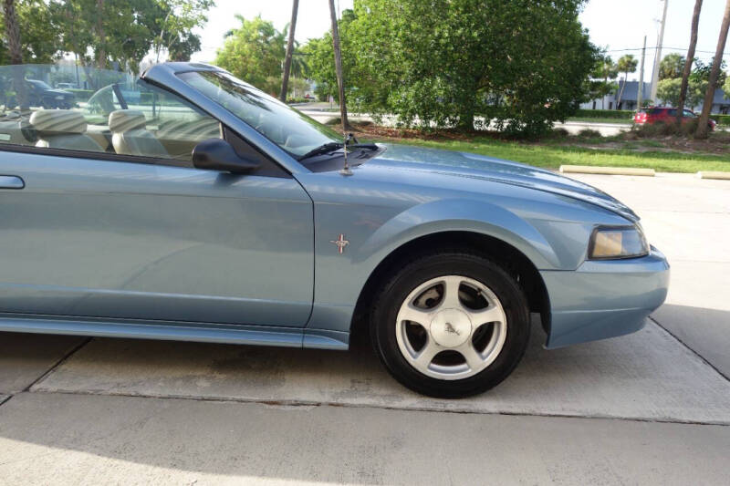 2001 Ford Mustang
