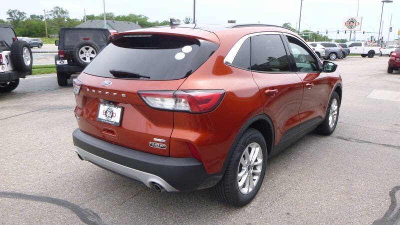 2020 Ford Escape SE