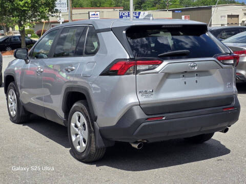 2023 Toyota RAV4 LE
