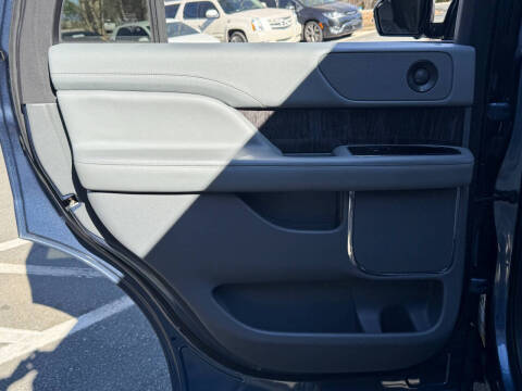 2018 Lincoln Navigator Select