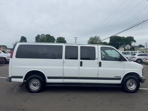 2000 Chevrolet Express G3500 LS
