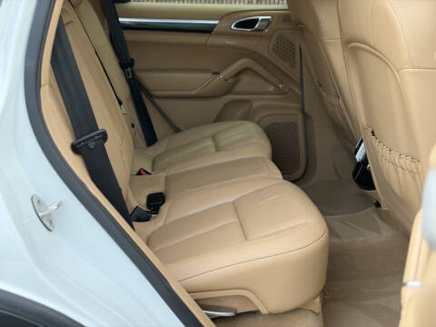 2012 Porsche Cayenne