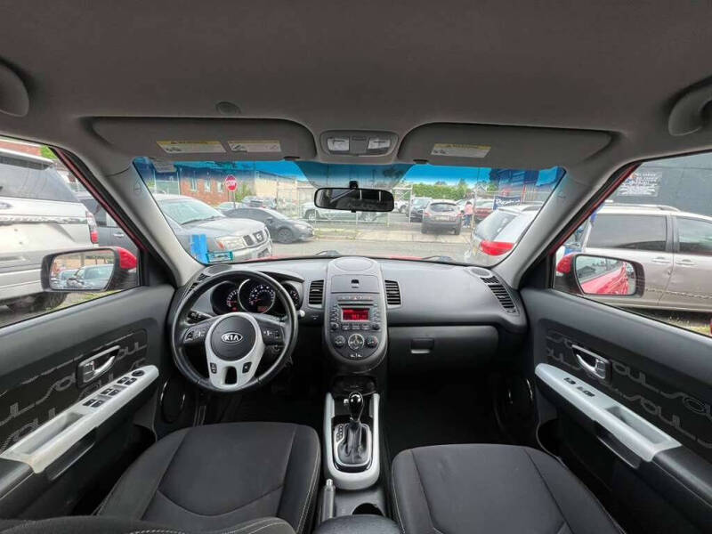 2012 Kia Soul +