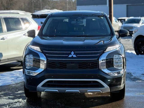 2023 Mitsubishi Outlander PHEV SE
