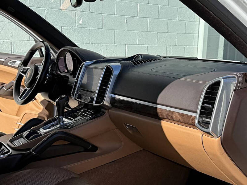 2017 Porsche Cayenne S