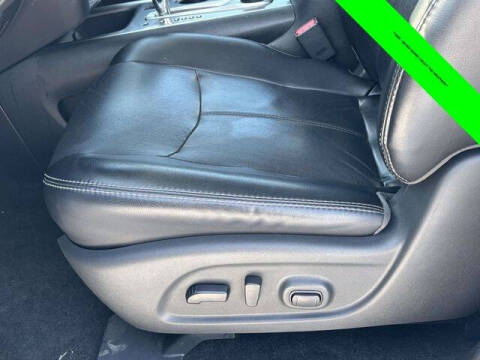 2017 Nissan Pathfinder SL