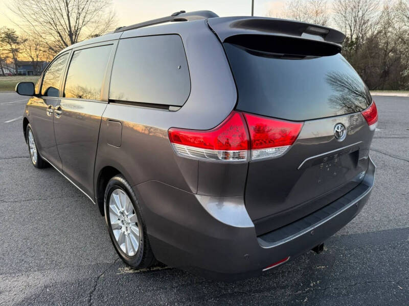 2014 Toyota Sienna