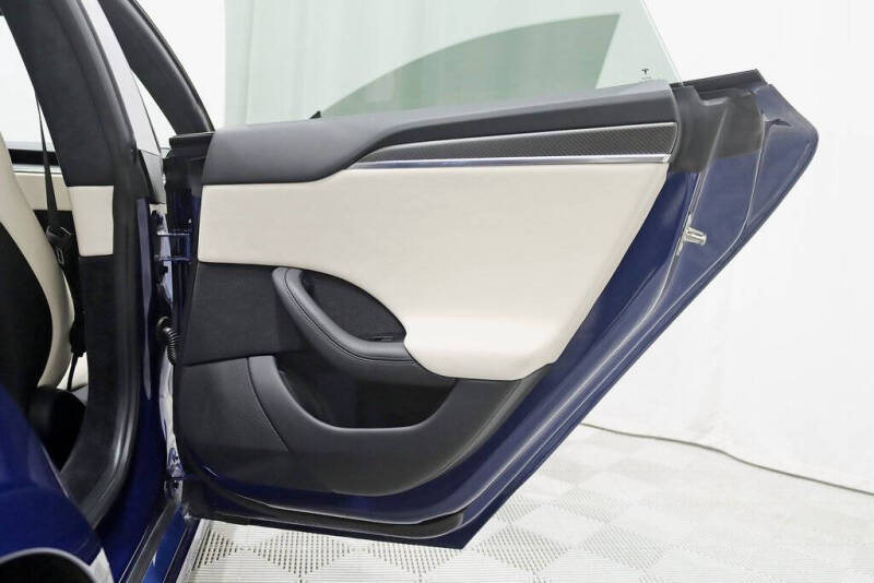 2023 Tesla Model S Plaid