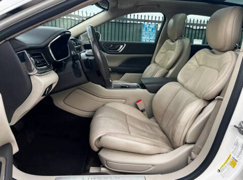 2017 Lincoln Continental Select