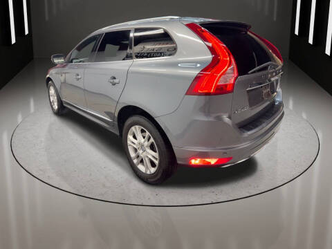 2016 Volvo XC60 T5 Drive-E Platinum