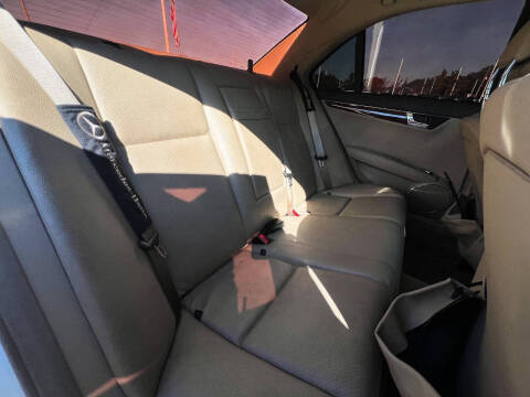 2010 Mercedes-Benz C-Class C 300 Luxury