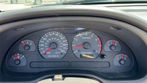 2004 Ford Mustang GT Deluxe