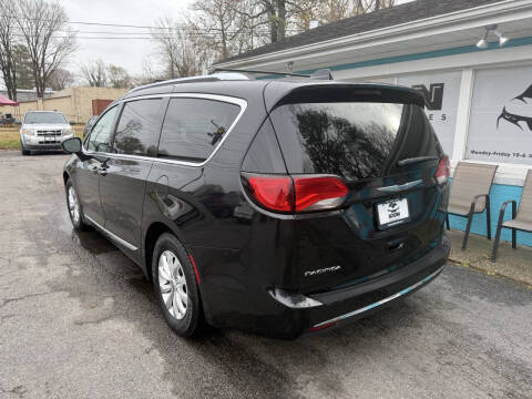 2018 Chrysler Pacifica Touring L Plus