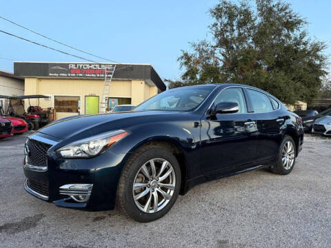 2015 Infiniti Q70