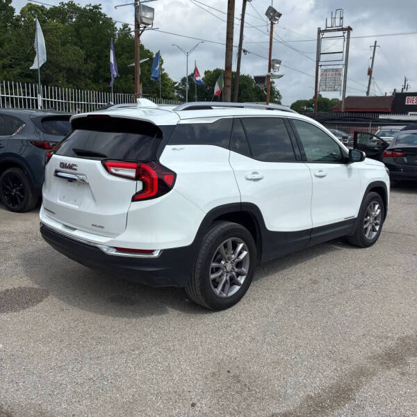 2024 GMC Terrain SLT