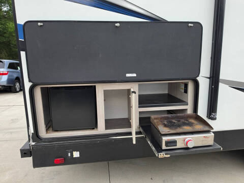 2023 Cruiser RV Shadow Cruiser
