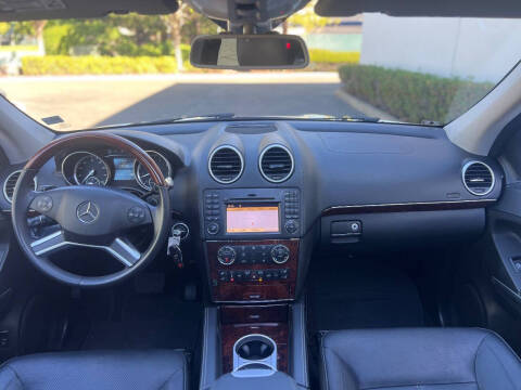 2011 Mercedes-Benz GL-Class GL 550 4MATIC