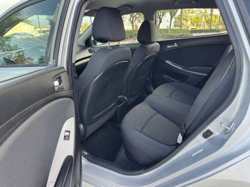 2017 Hyundai Accent SE