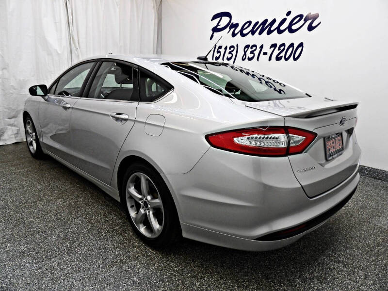 2015 Ford Fusion SE photo 4