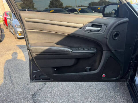 2016 Chrysler 300