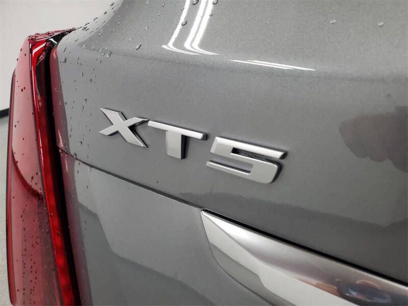 2025 Cadillac XT5 Luxury