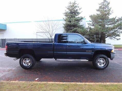 2001 Dodge Ram Pickup 2500 for sale at Catuna Motor Company in Damascus OR