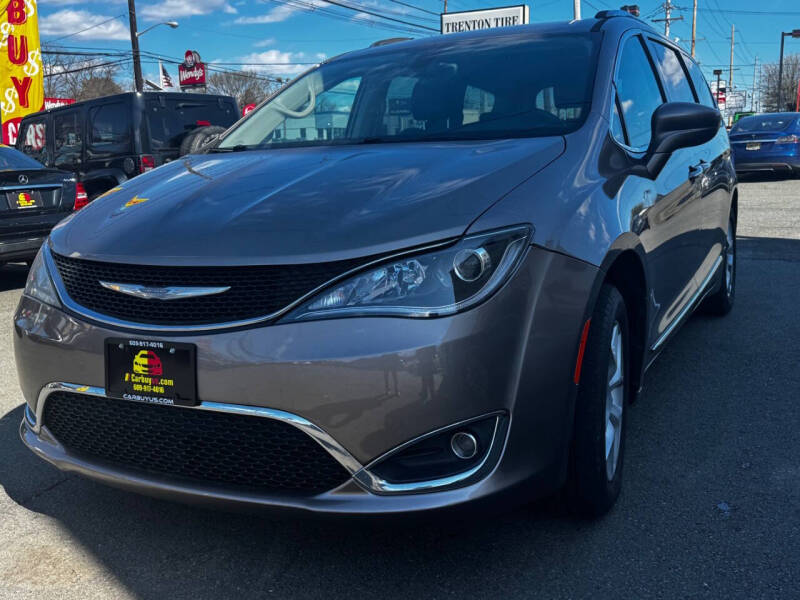 2017 Chrysler Pacifica Touring-L Plus