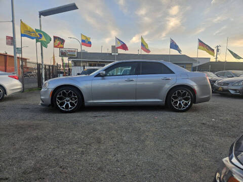 2018 Chrysler 300 S
