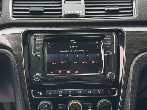 2018 Volkswagen Passat 2.0T SE