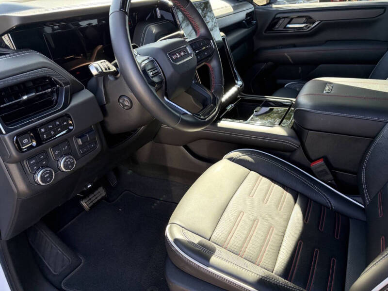 2025 GMC Yukon AT4 Ultimate