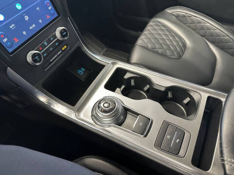 2024 Ford Edge Titanium