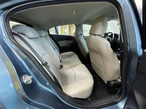 2016 Mazda MAZDA3 i Sport